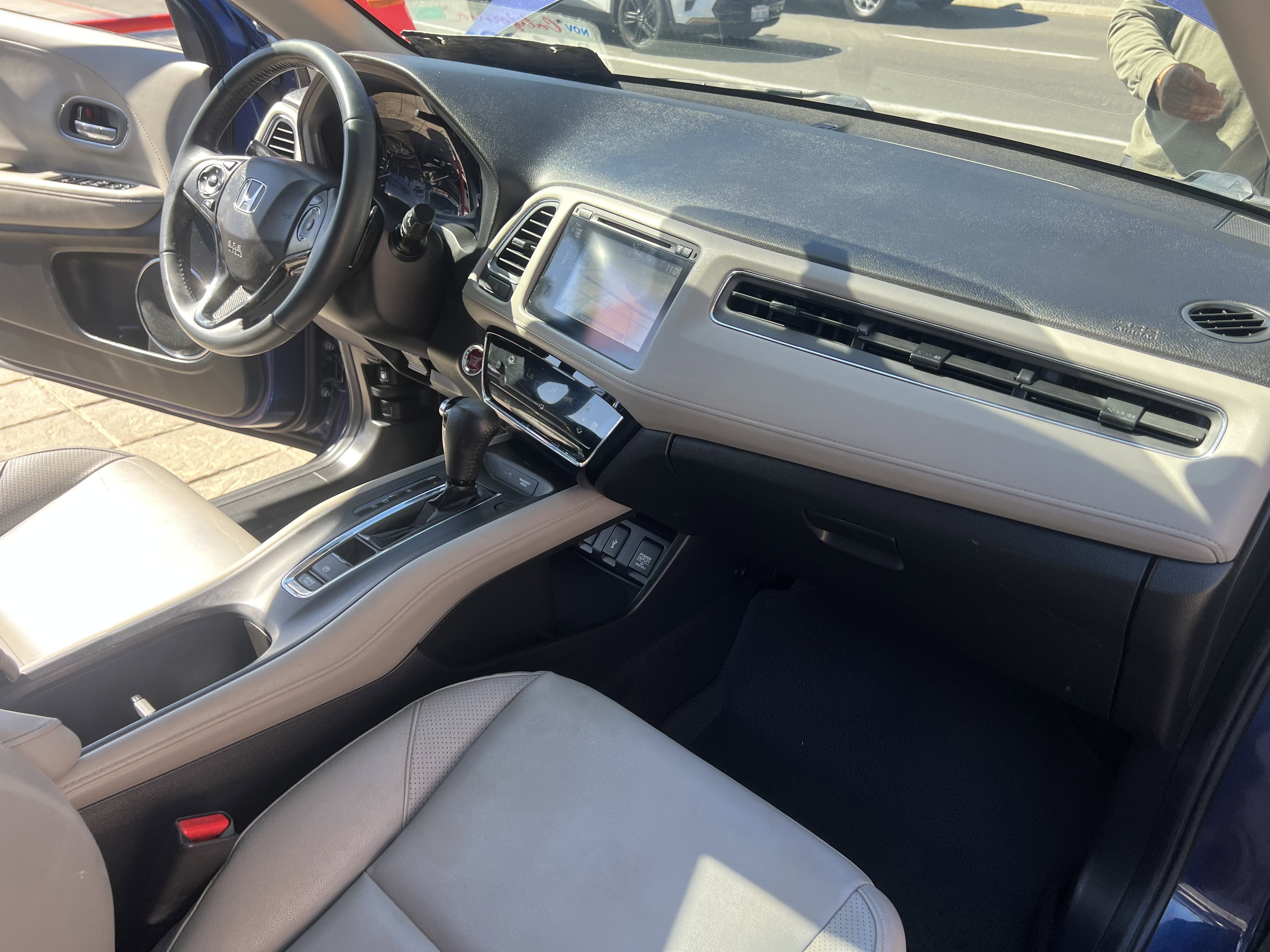 Used 2017 Honda HR-V EX-L image 34