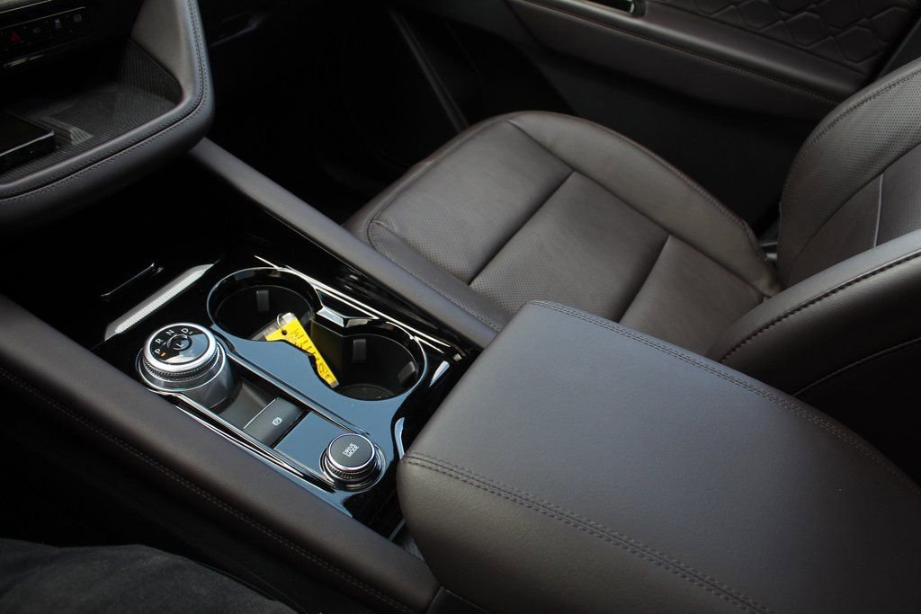 Used 2025 Ford Explorer Platinum w/ LUX Leather Package image 22