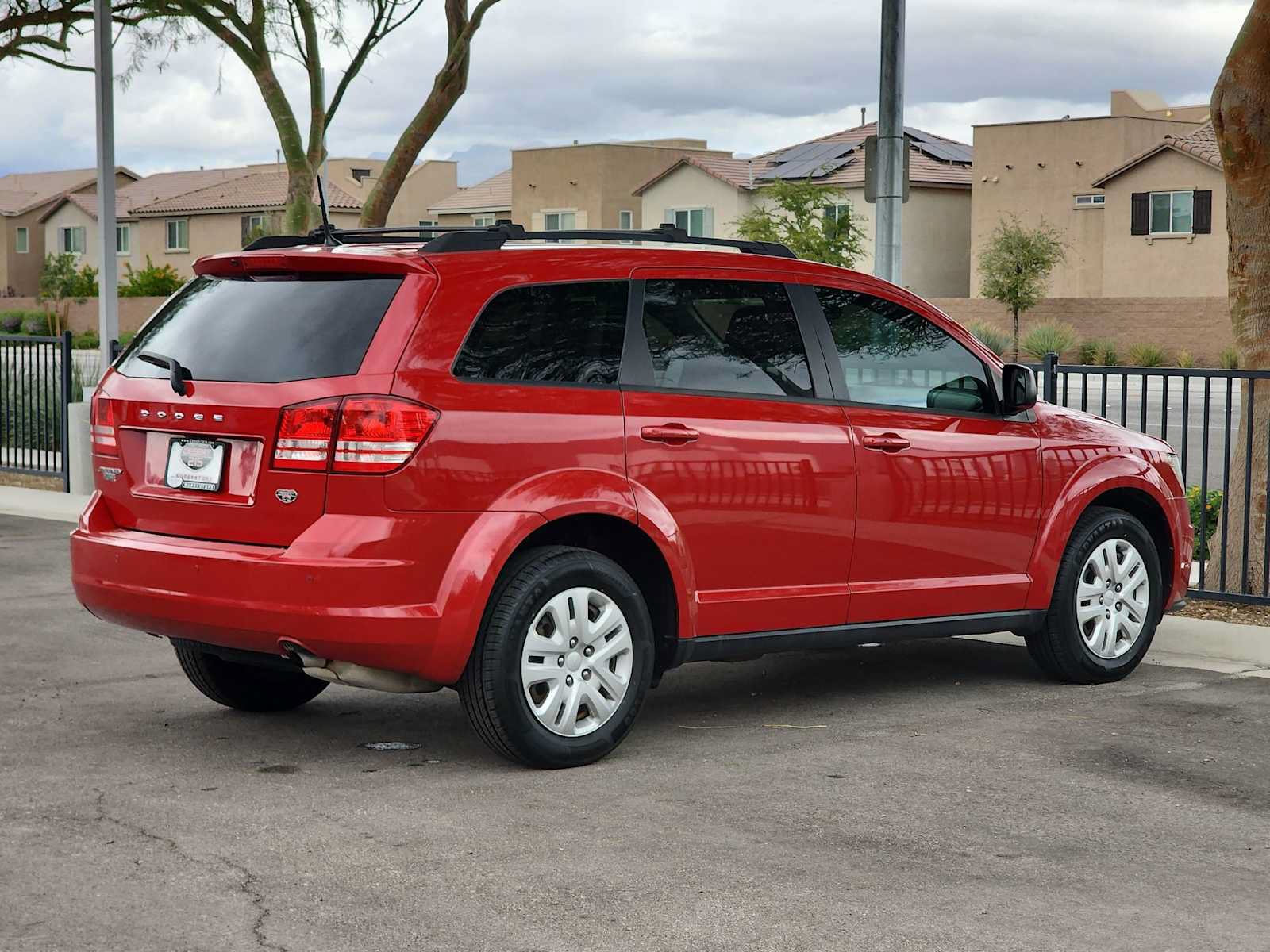 Used 2020 Dodge Journey SE FWD image 8