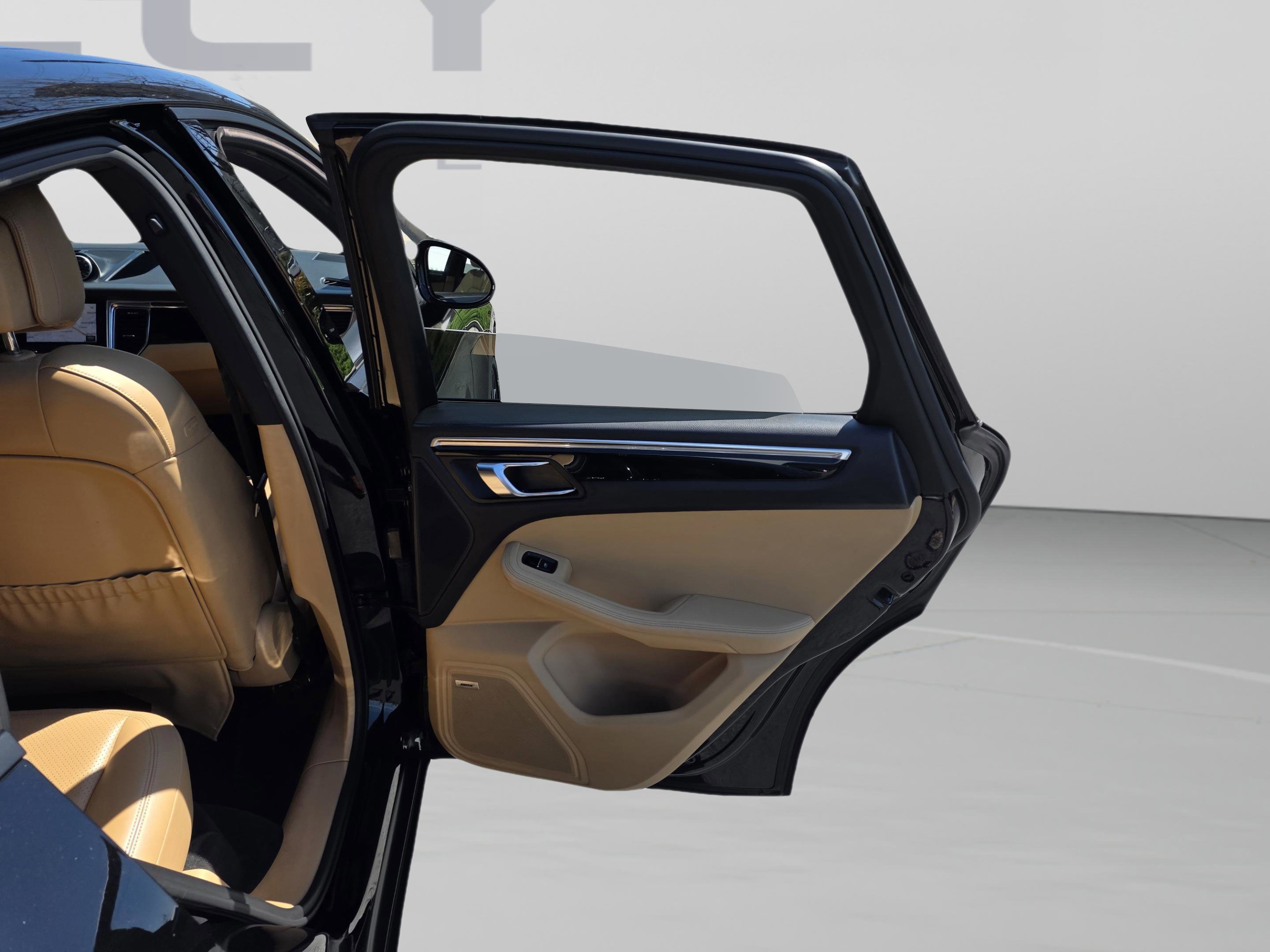 Used 2018 Porsche Macan image 19