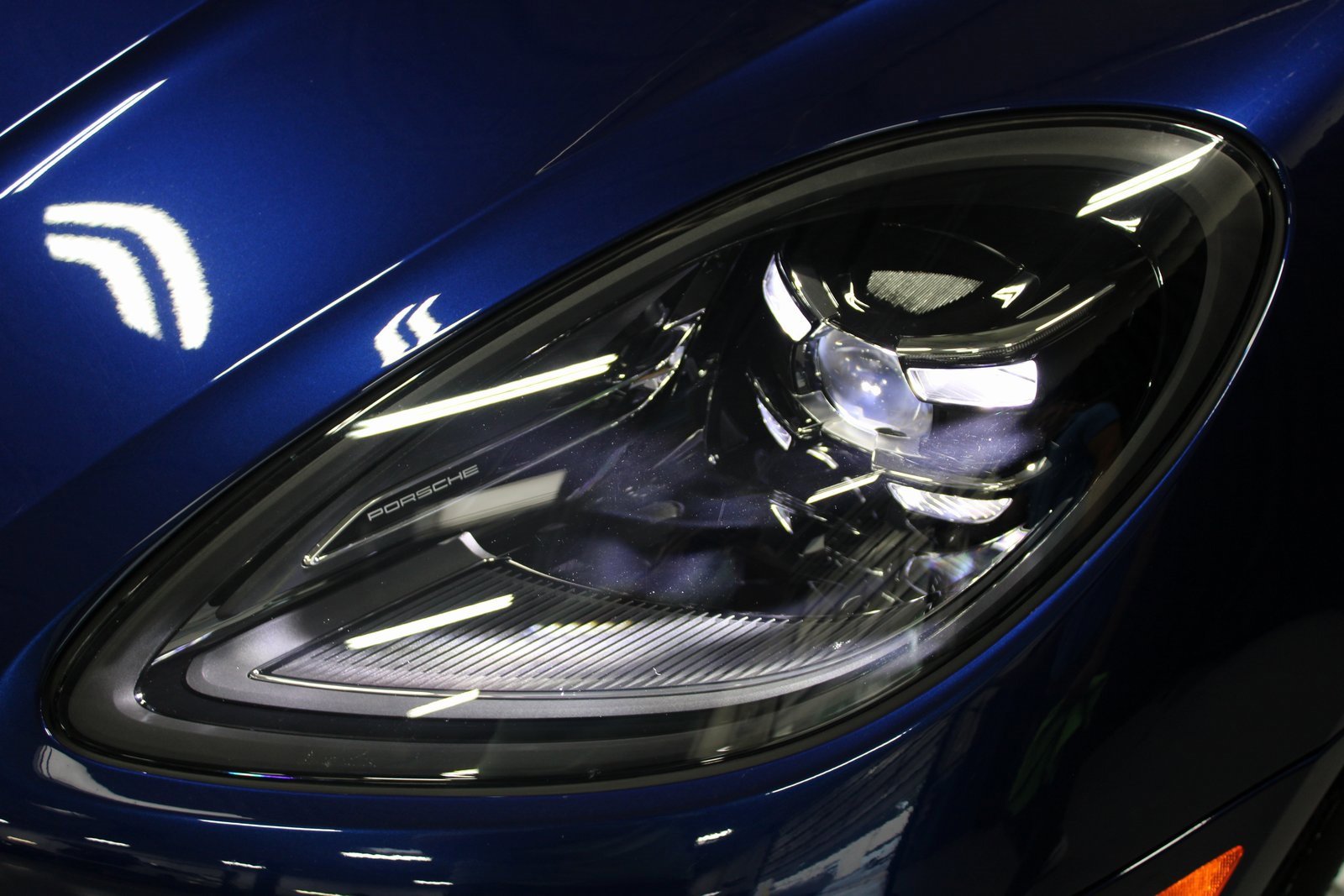 Certified 2025 Porsche Macan image 15