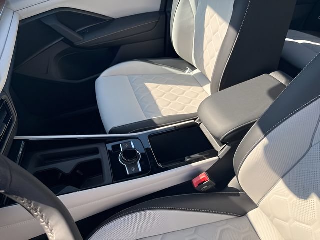 New 2026 Volkswagen Tiguan SEL R-Line AWD/4WD image 13