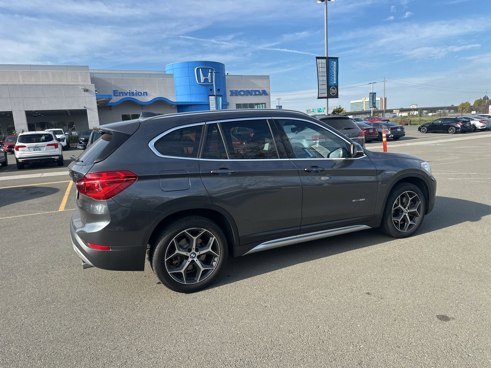 Used 2018 BMW X1 sDrive28i image 3