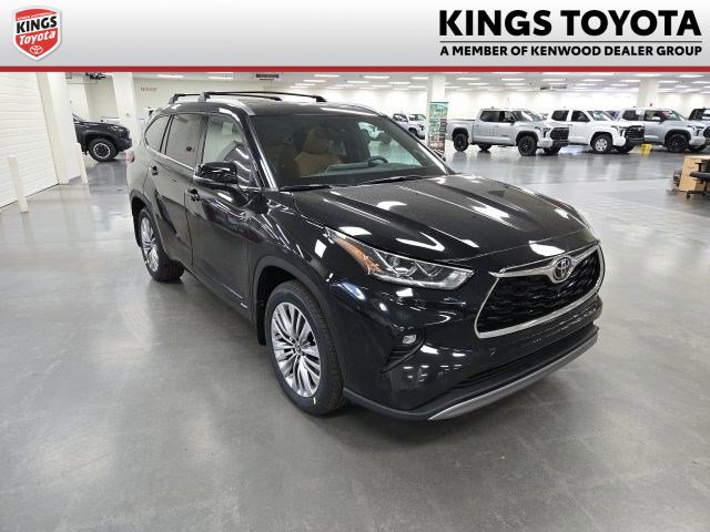 New 2026 Toyota Highlander Platinum image 1