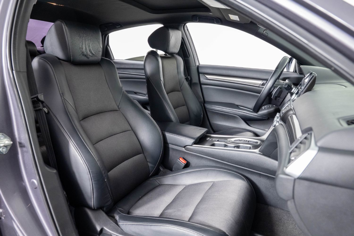 Used 2018 Honda Accord Sport image 28