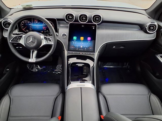 Used 2025 Mercedes-Benz GLC 300 image 4