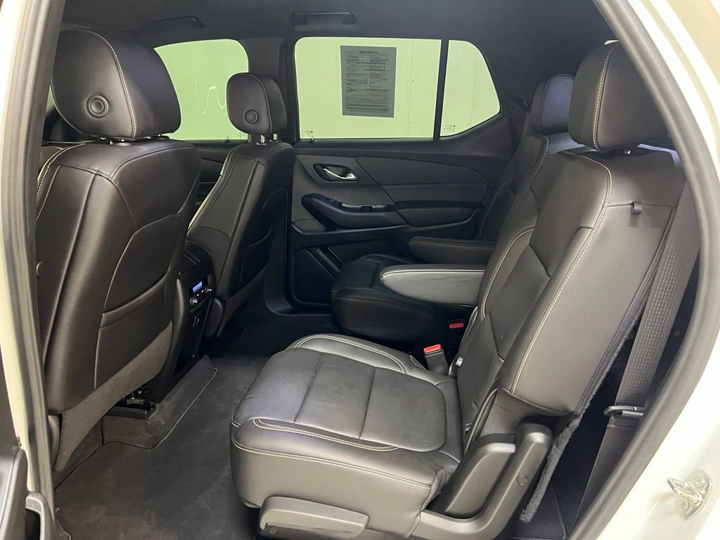 Used 2023 Chevrolet Traverse LT FWD image 26