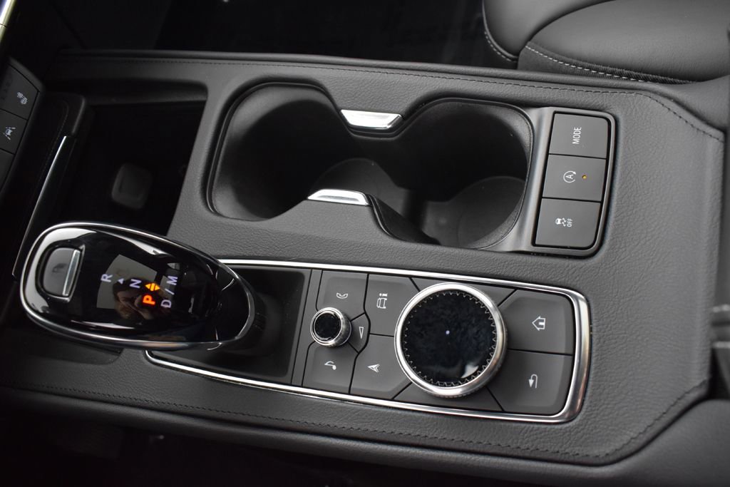 Used 2024 Cadillac XT4 Luxury w/ Cold Weather Package image 19