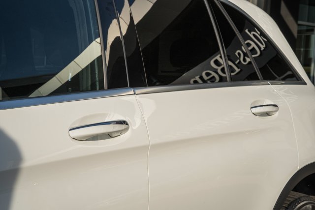 Used 2022 Mercedes-Benz GLC 300 4MATIC image 16