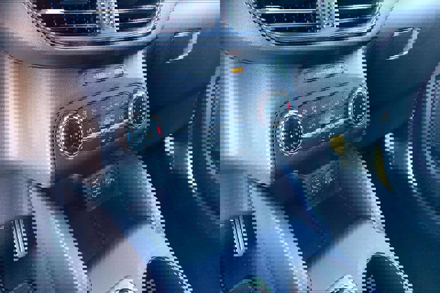 Used 2025 Ford Escape ST-Line AWD/4WD image 34