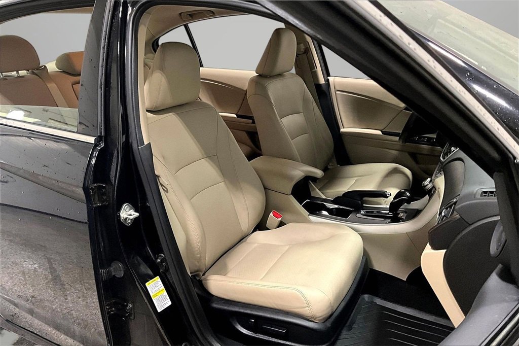 Used 2014 Honda Accord Touring image 28
