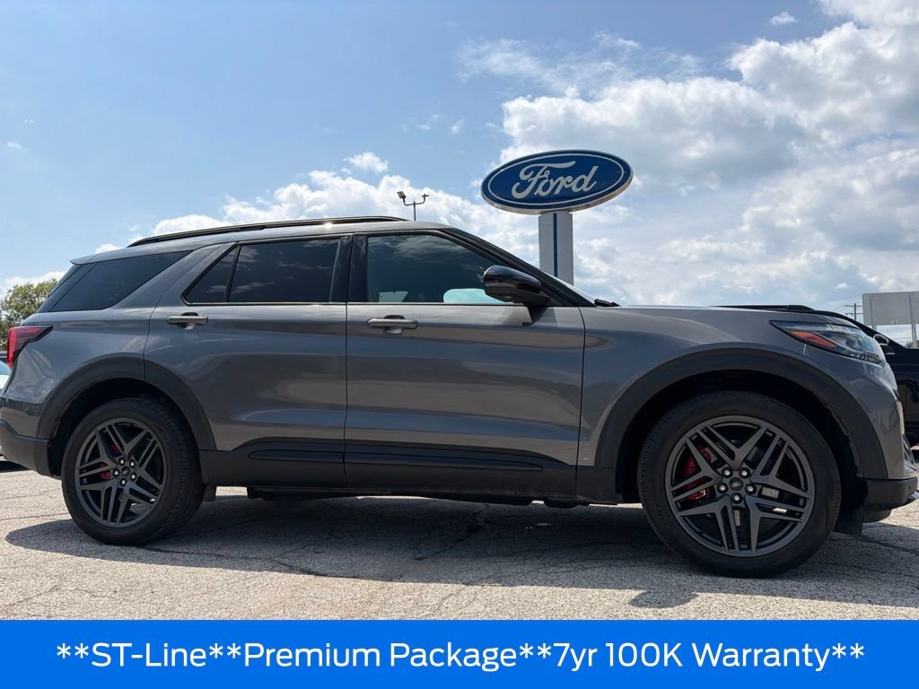 Used 2025 Ford Explorer ST-Line w/ Premium Package AWD/4WD image 37