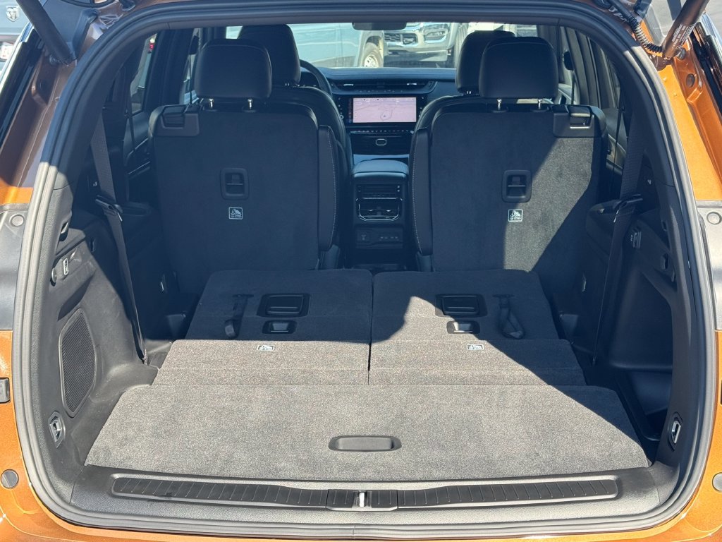New 2027 Jeep Grand Cherokee L Limited AWD/4WD image 17