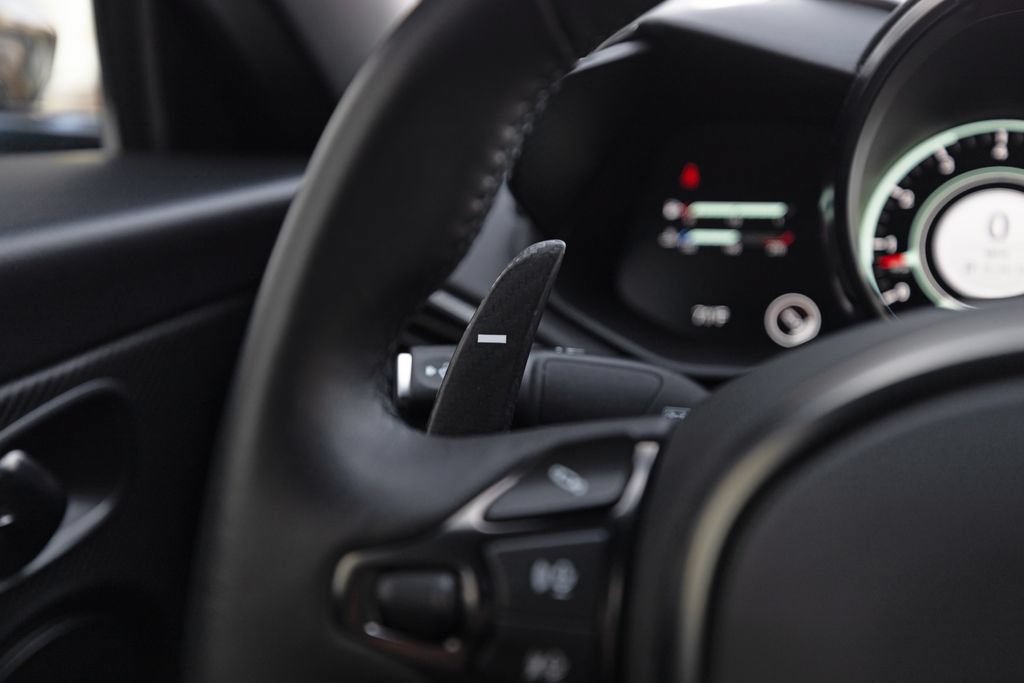 Used 2023 Aston Martin DBS Superleggera Volante RWD image 39