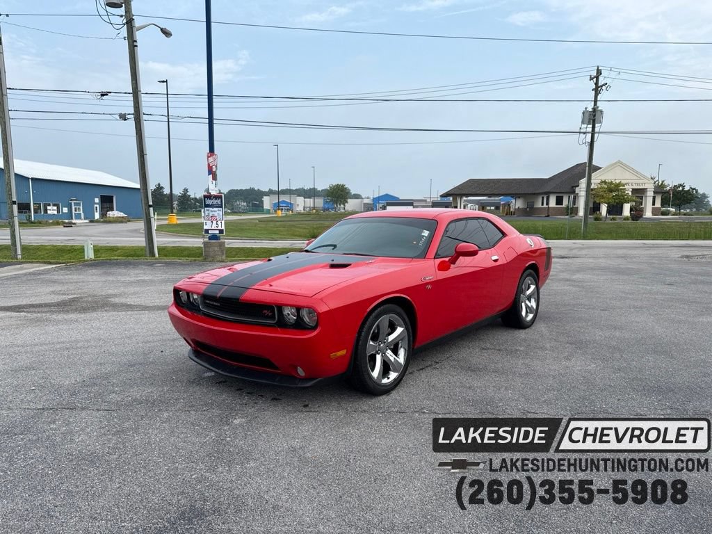 Used 2014 Dodge Challenger R/T RWD image 1
