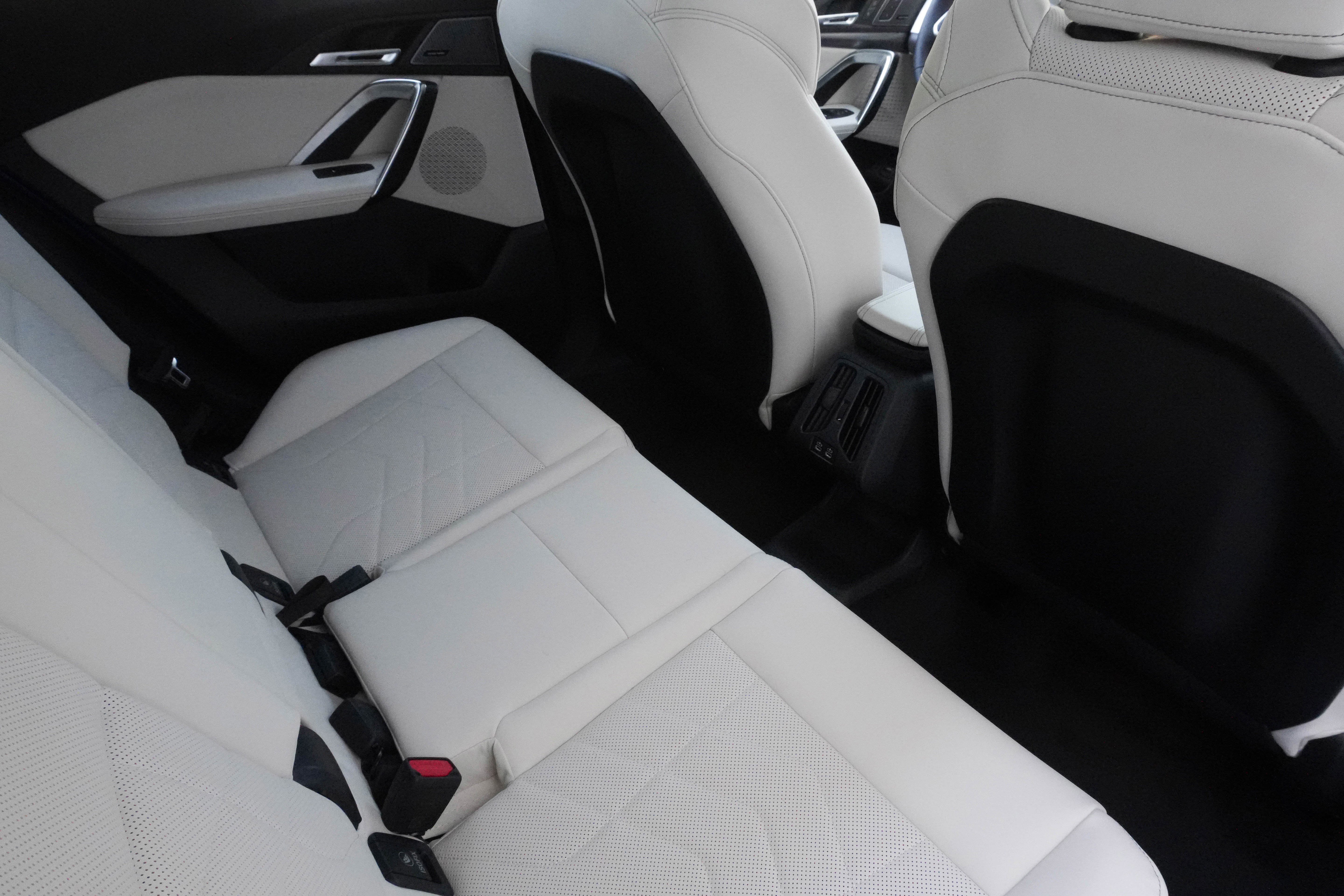 Used 2026 BMW X2 M35i image 35