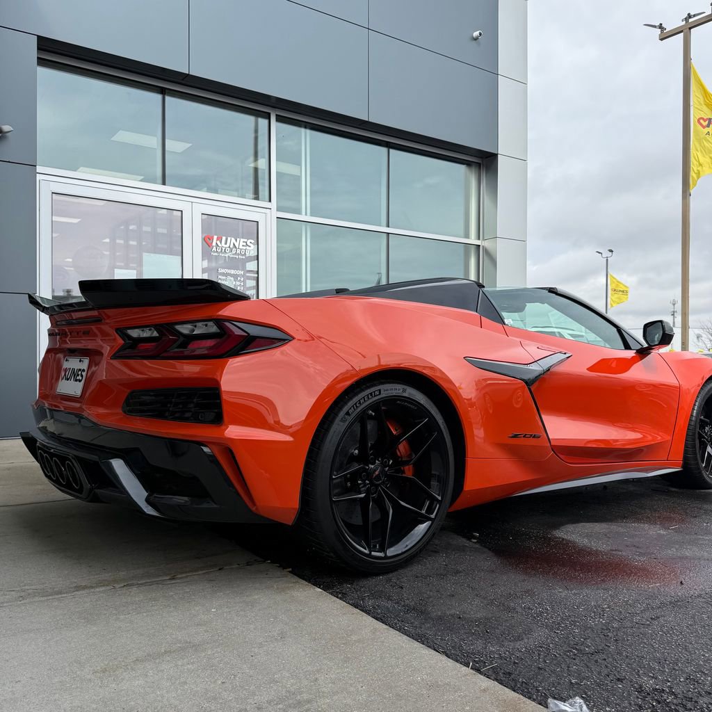Used 2025 Chevrolet Corvette Z06 w/ Battery Protection Package image 13
