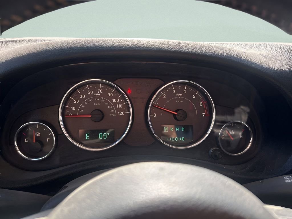 Used 2013 Jeep Wrangler Unlimited Sahara AWD/4WD image 22
