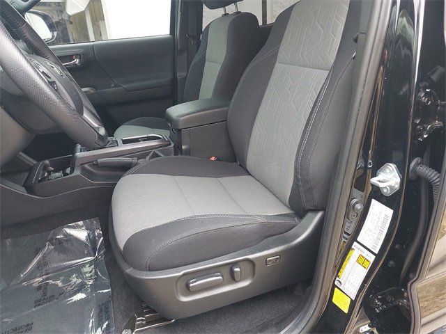 Used 2021 Toyota Tacoma TRD Sport image 15