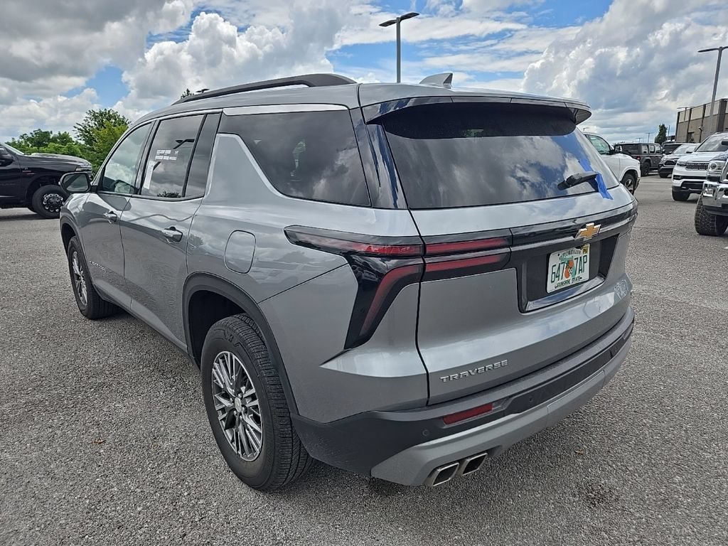 Used 2024 Chevrolet Traverse LT FWD image 5