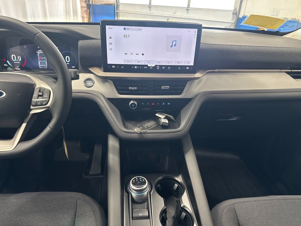 New 2026 Ford Explorer Active AWD/4WD image 17