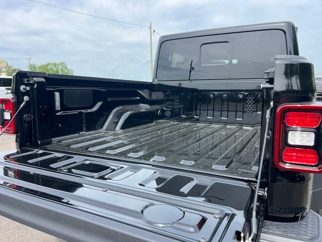 New 2026 Jeep Gladiator Mojave w/ Safety Group AWD/4WD image 13