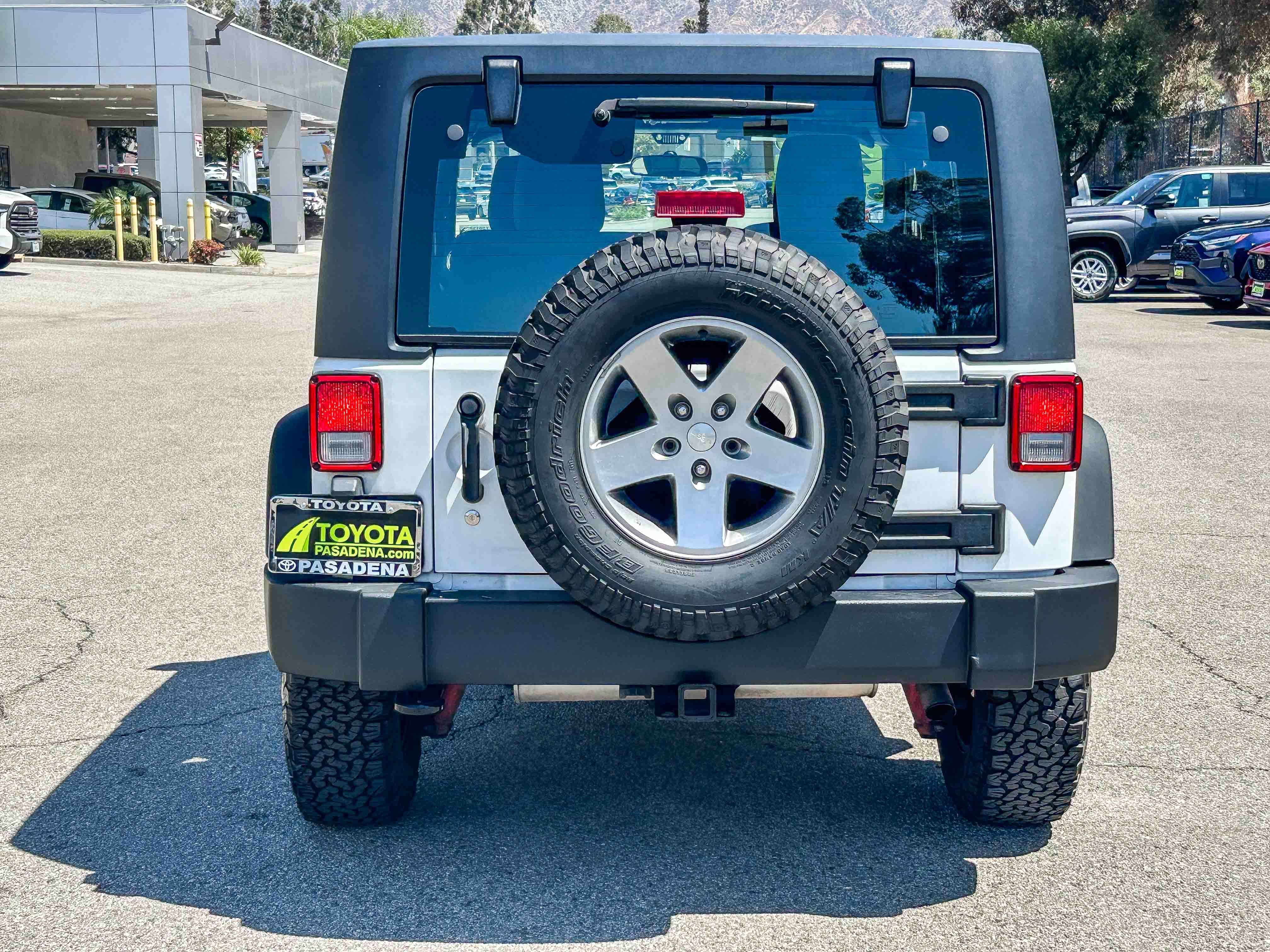 Used 2012 Jeep Wrangler Rubicon w/ PWR Convenience Group AWD/4WD image 6