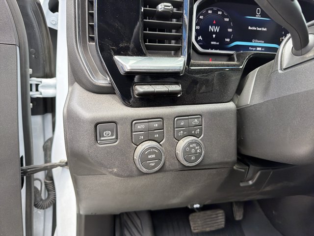 Used 2026 Chevrolet Silverado 2500 High Country w/ High Country Premium Package AWD/4WD image 18