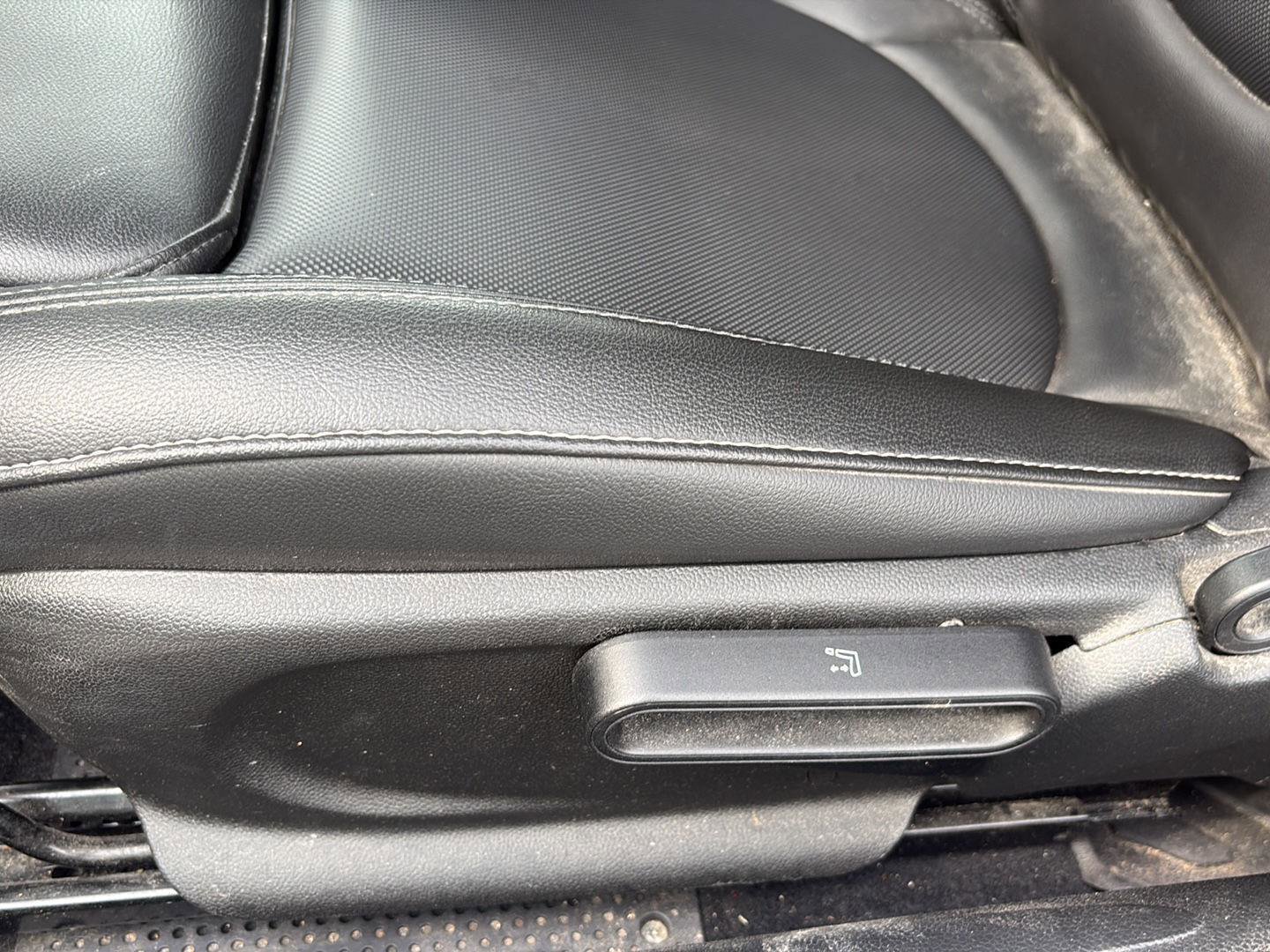 Used 2019 MINI Cooper S w/ Signature Upholstery Package image 19