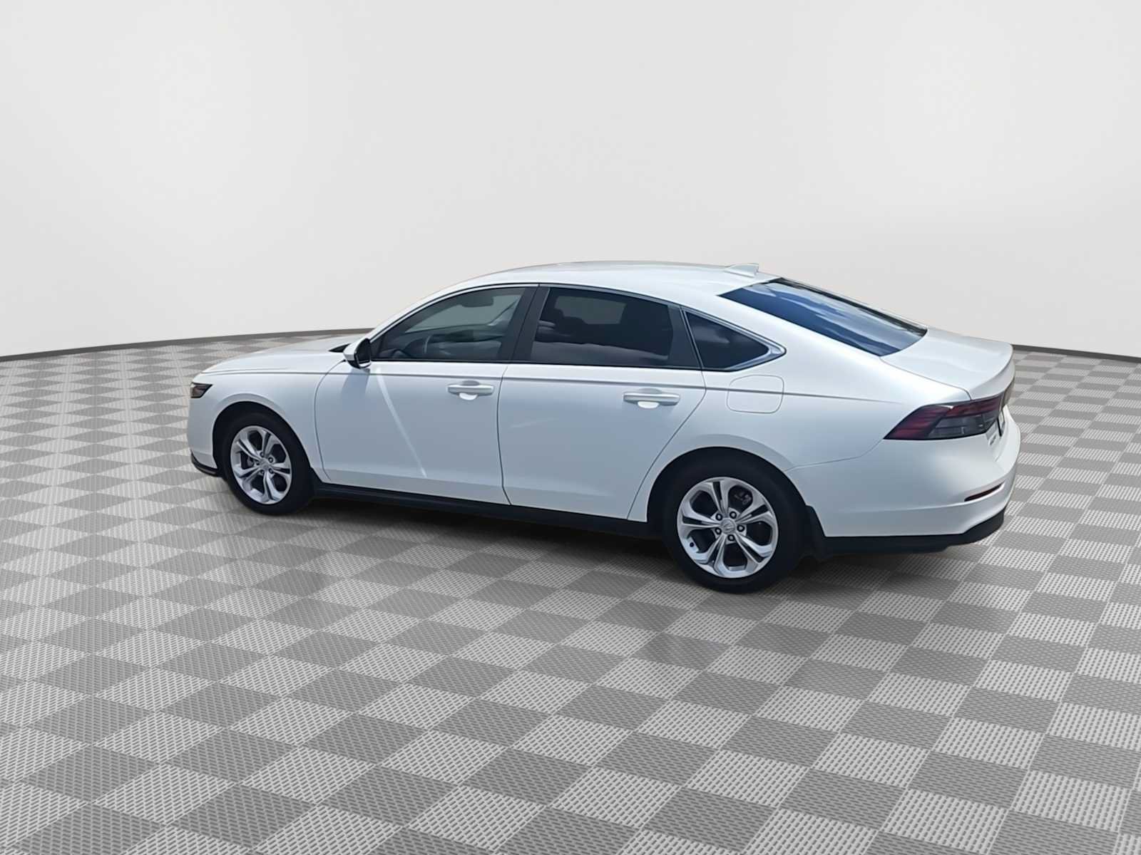 Certified 2023 Honda Accord LX image 6