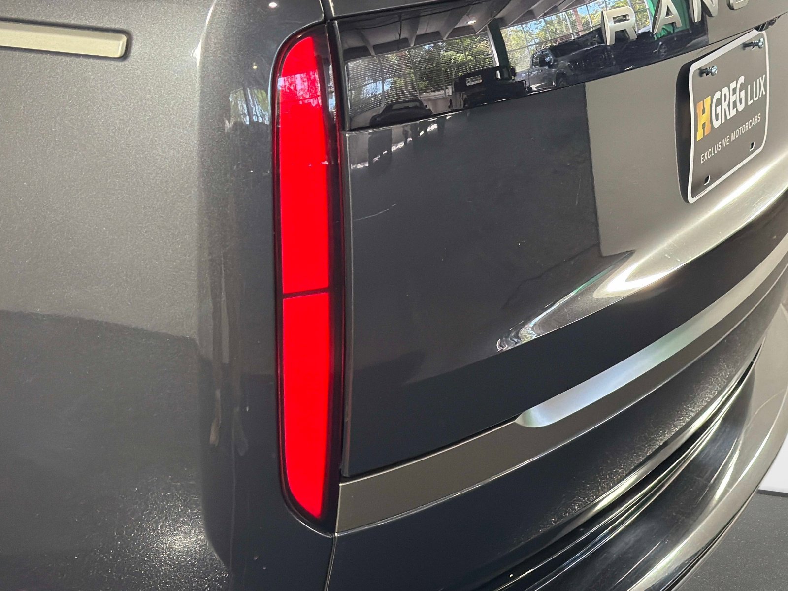 Used 2023 Land Rover Range Rover SE image 16