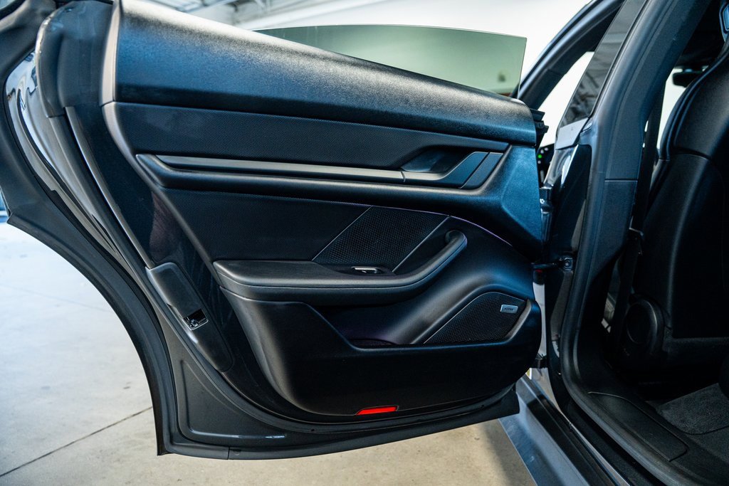 Used 2021 Porsche Taycan image 45