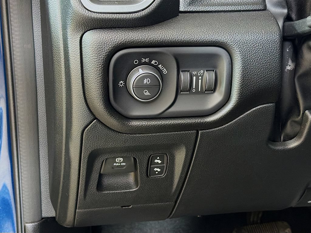 Used 2023 RAM 1500 Laramie AWD/4WD image 31