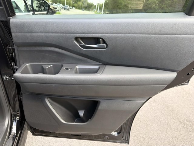 Used 2026 Nissan Pathfinder SV FWD image 19