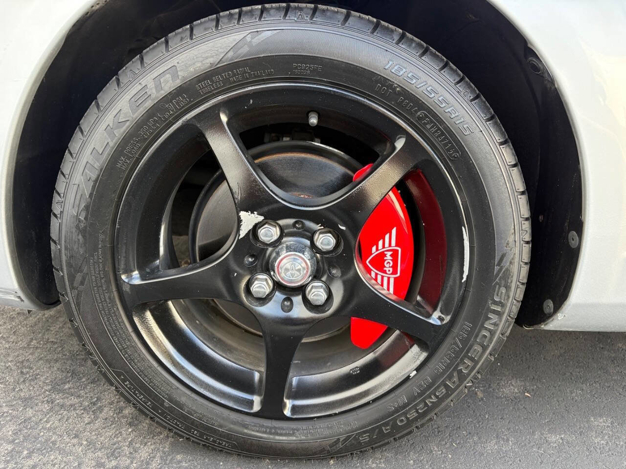 Used 2003 Toyota MR2 RWD image 24