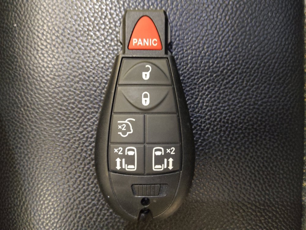 Used 2016 Dodge Grand Caravan R/T FWD image 32