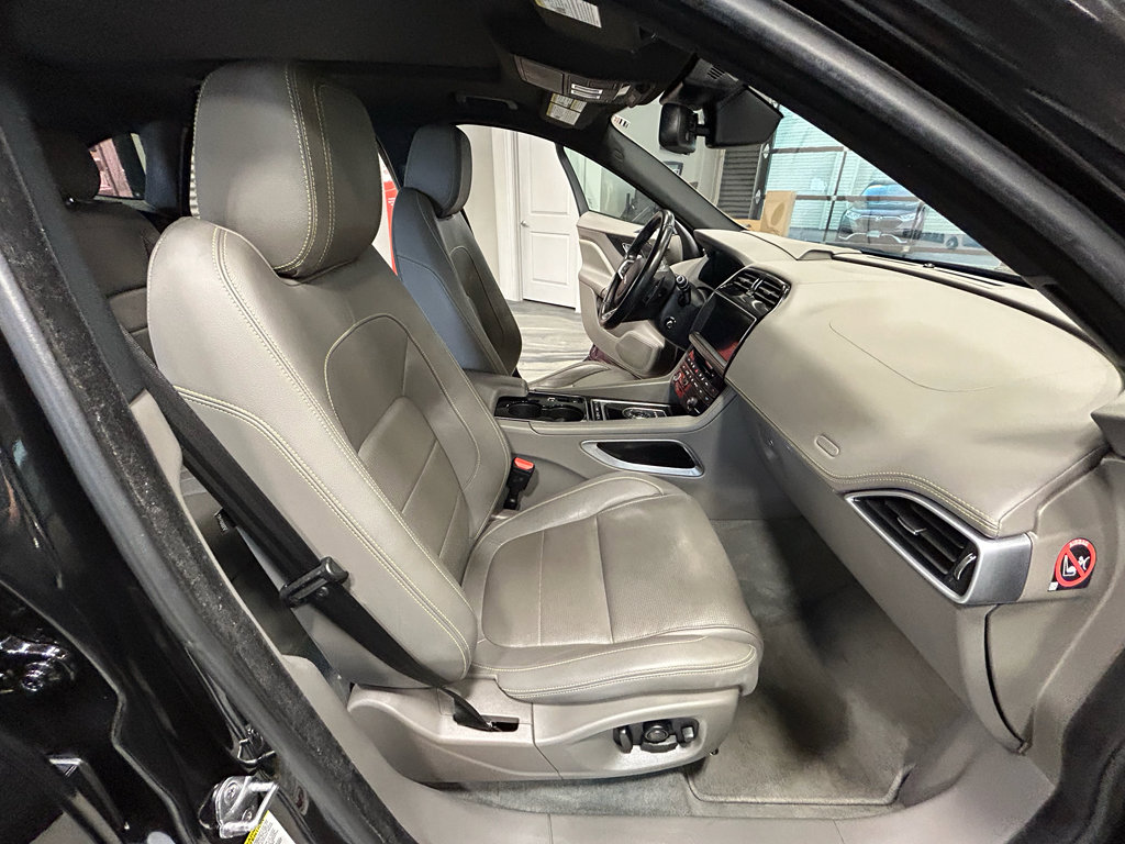 Used 2017 Jaguar F-PACE R-Sport AWD/4WD image 41