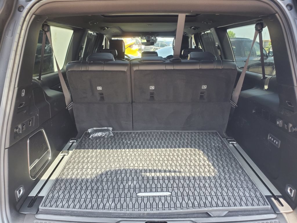 Used 2024 Jeep Wagoneer L Series III w/ Premium Group I AWD/4WD image 31