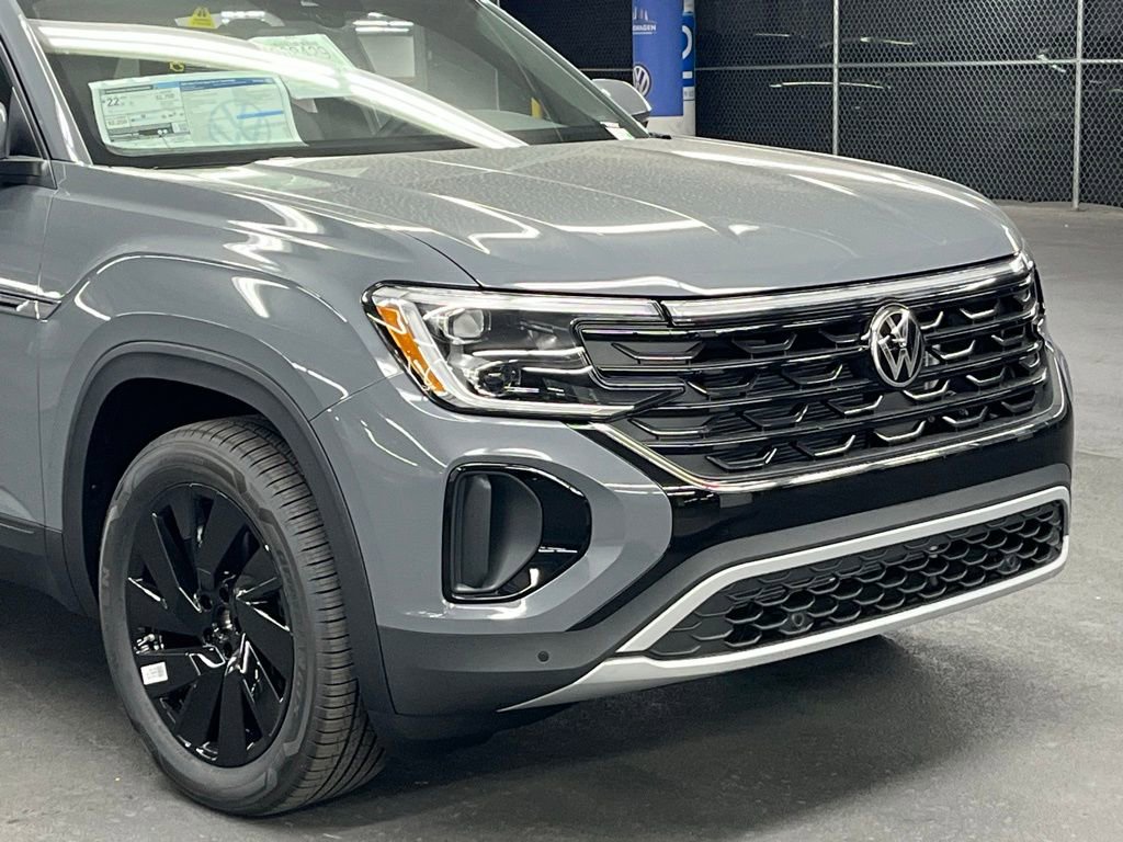 New 2026 Volkswagen Atlas Cross Sport SE image 42