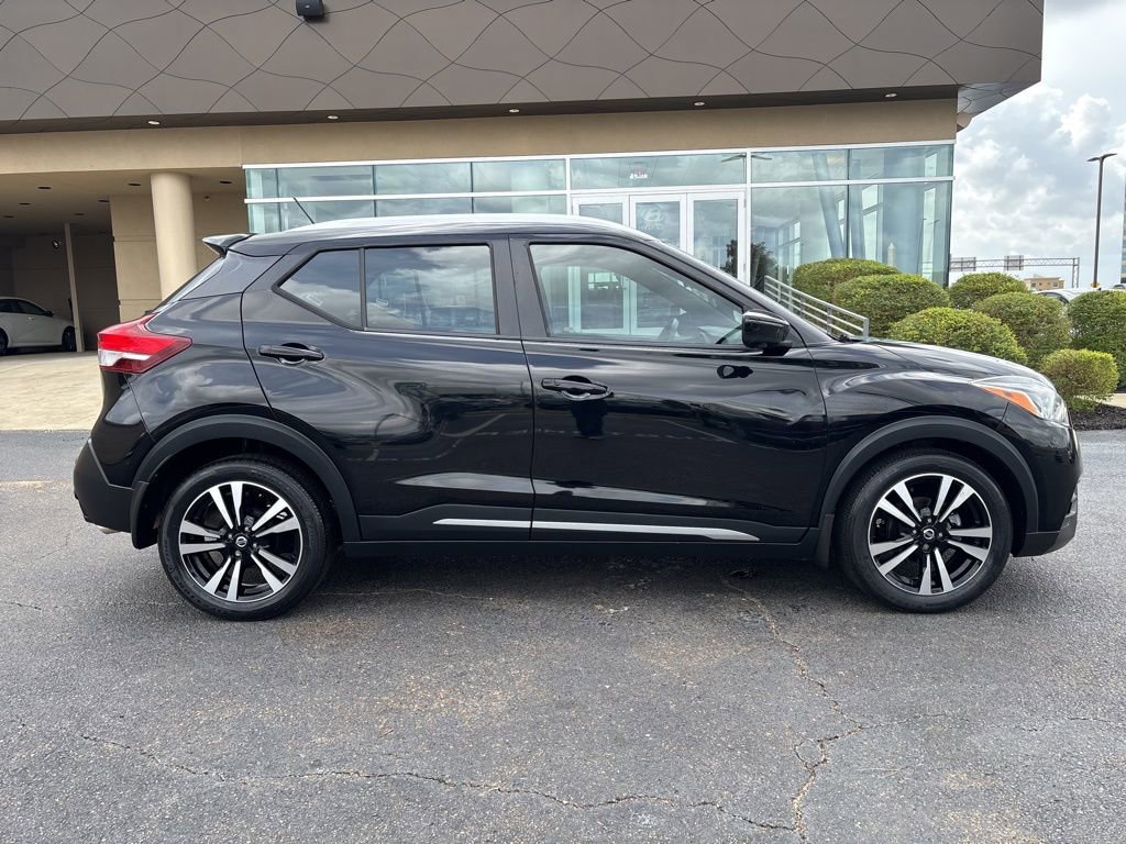 Used 2020 Nissan Kicks SR w/ Exterior Package image 4