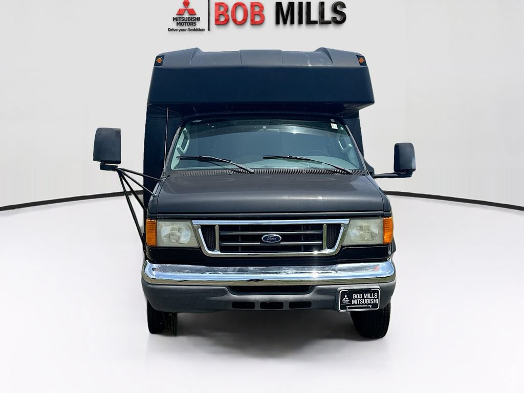 Used 2007 Ford E-450 and Econoline 450 RWD image 2