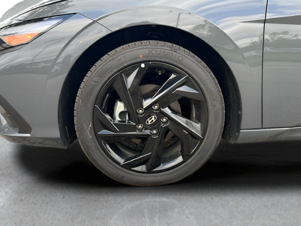 Certified 2026 Hyundai Elantra Sport FWD image 32