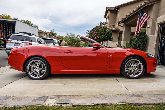 Used 2010 Jaguar XKR R RWD image 9