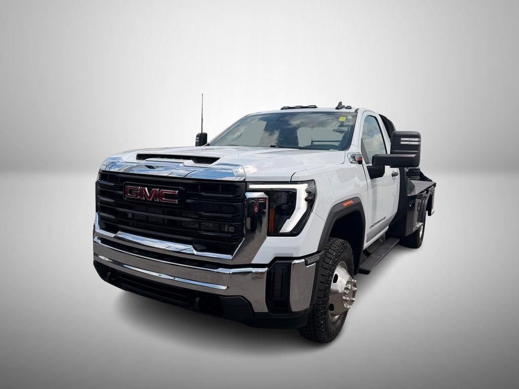 Used 2024 GMC Sierra 3500 Pro w/ Convenience Package AWD/4WD image 2