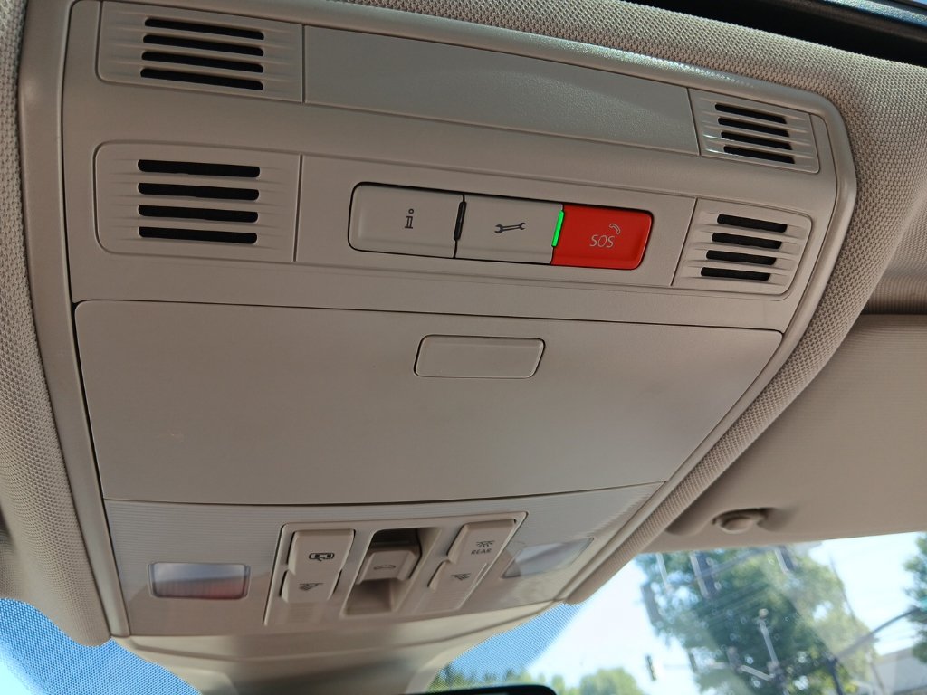 Certified 2024 Volkswagen Jetta SEL FWD image 19