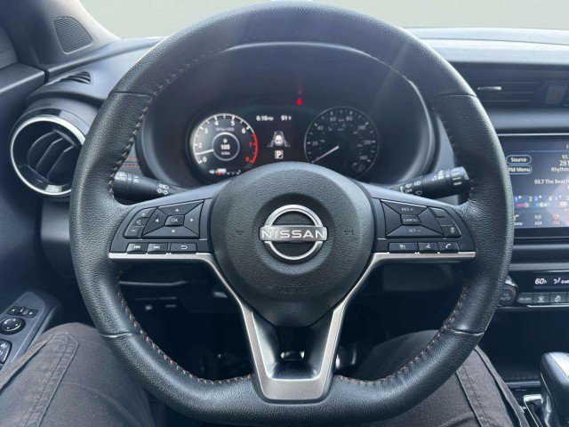 Used 2024 Nissan Kicks SR image 25