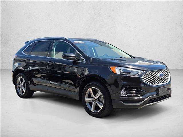 Used 2023 Ford Edge SEL w/ Convenience Package AWD/4WD image 3