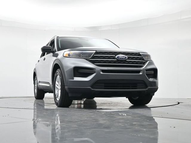 Used 2023 Ford Explorer XLT image 35