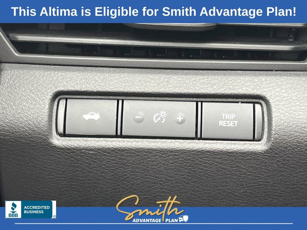 Used 2025 Nissan Altima 2.5 SV image 13