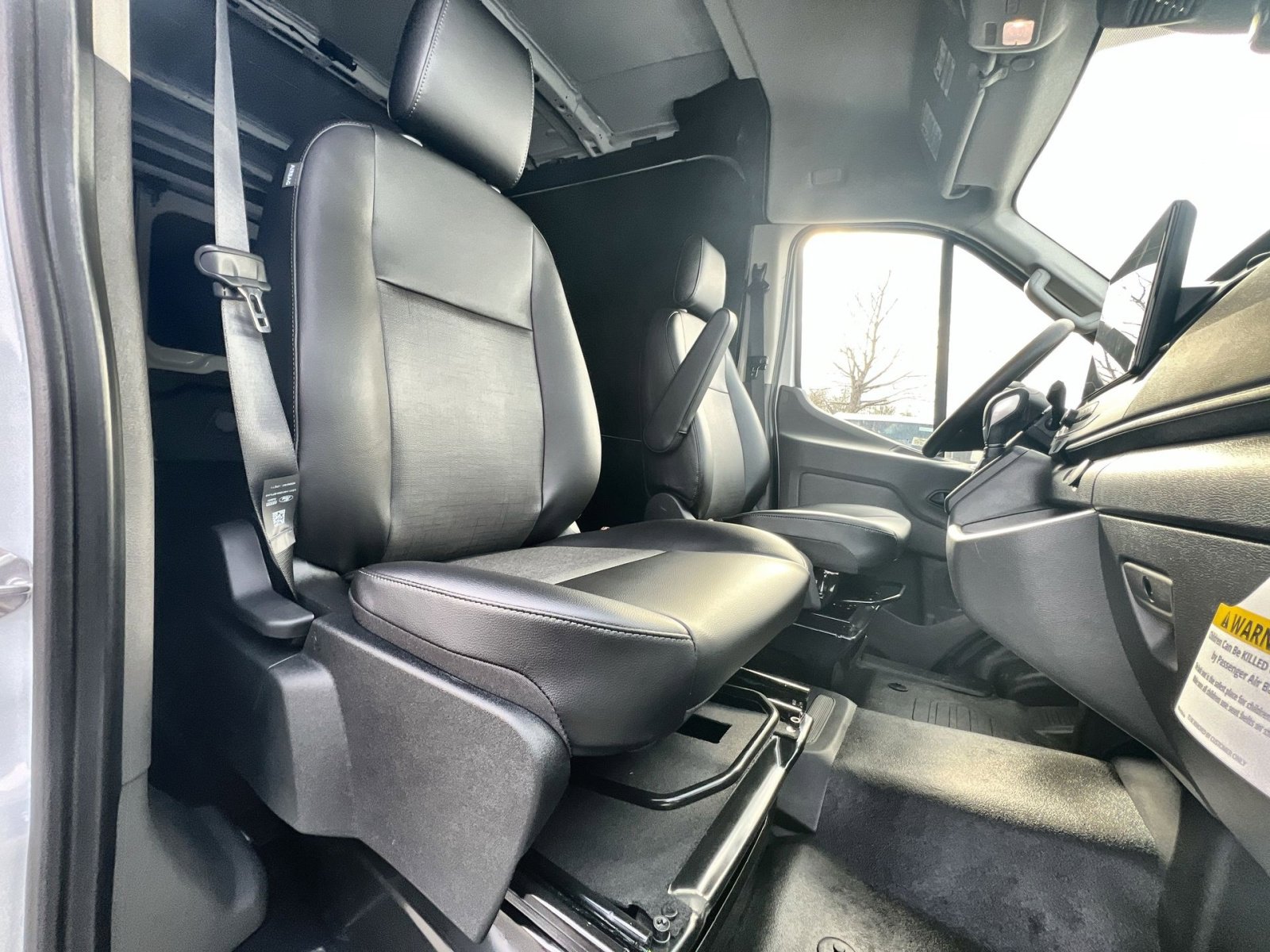 New 2026 Ford Transit 250 148 Medium Roof w/ Load Area Protection Package image 24